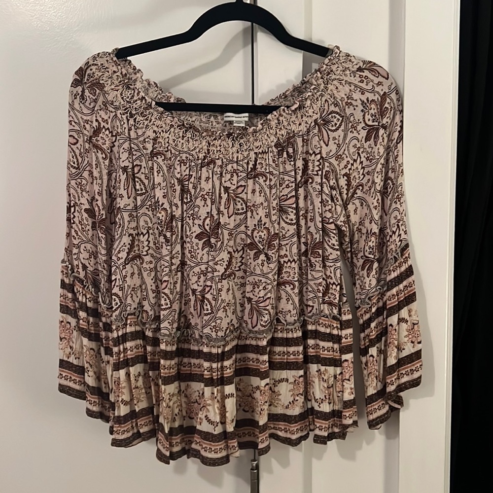 American Eagle Floral Pattern Blouse Shirt — Size: M